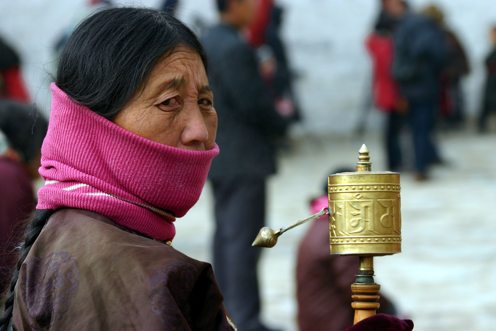 Tibeterin mit Manischökur