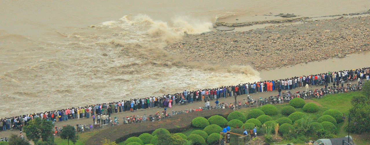 Tidal Wave of Qiantang Jiang in Hangzhou