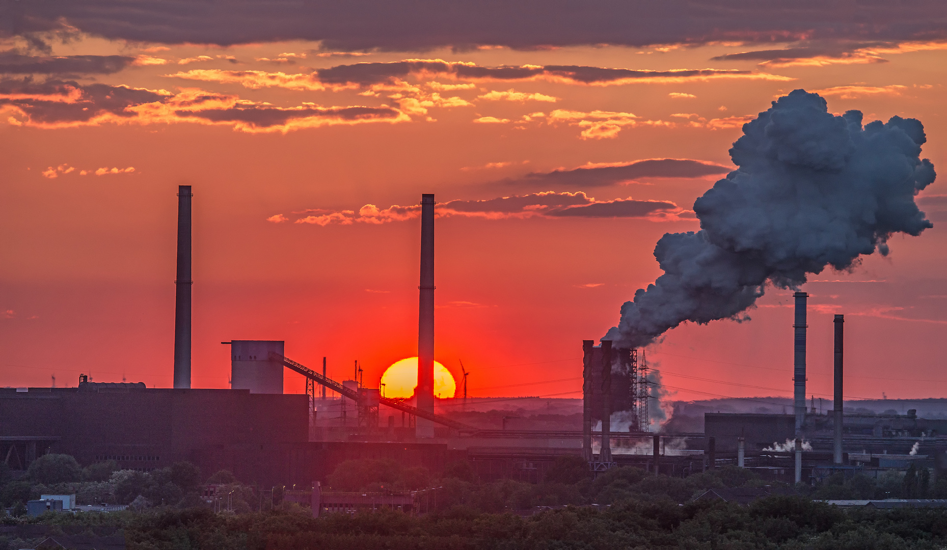 Tief im Westen Foto & Bild dein bestes foto 2017, sonnenuntergang, industrie Bilder auf