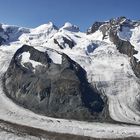 Tiefblick aus der Nähe von Hohtälli oberhalb des Gornergrates