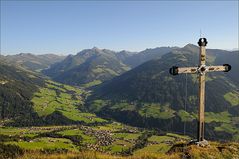 Tiefblick über Alpbach