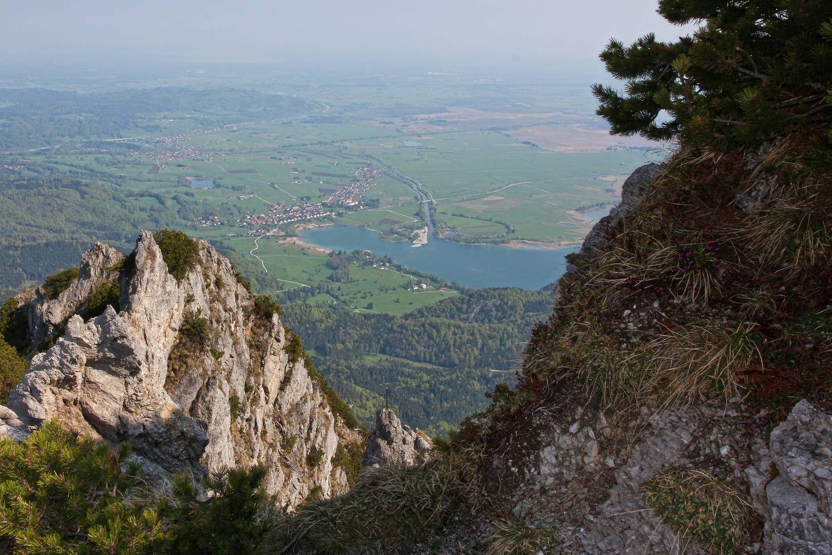 Tiefblick zum Kochelsee (9743_ji)