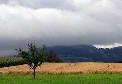 Tiefe Wolken