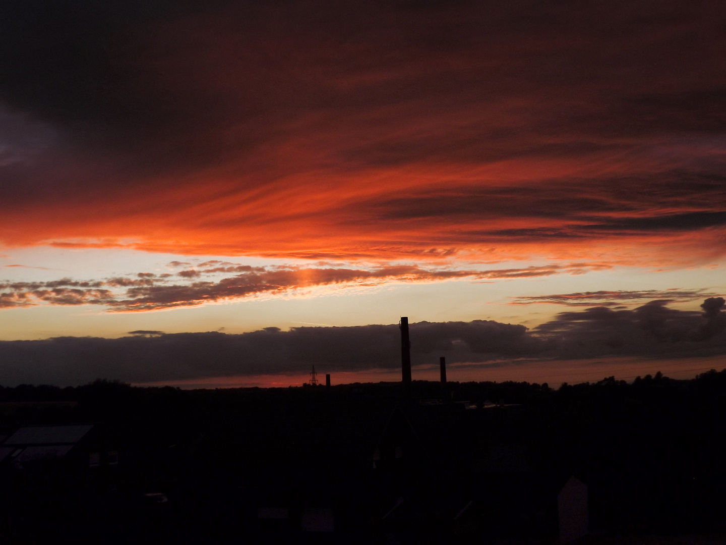 Tiefroter Sonnenuntergang bei Mechernich