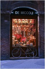 TIENDA DE COMESTIBLES EN FLORENCIA