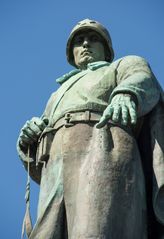 Tiergarten - Soviet War Memorial - 02