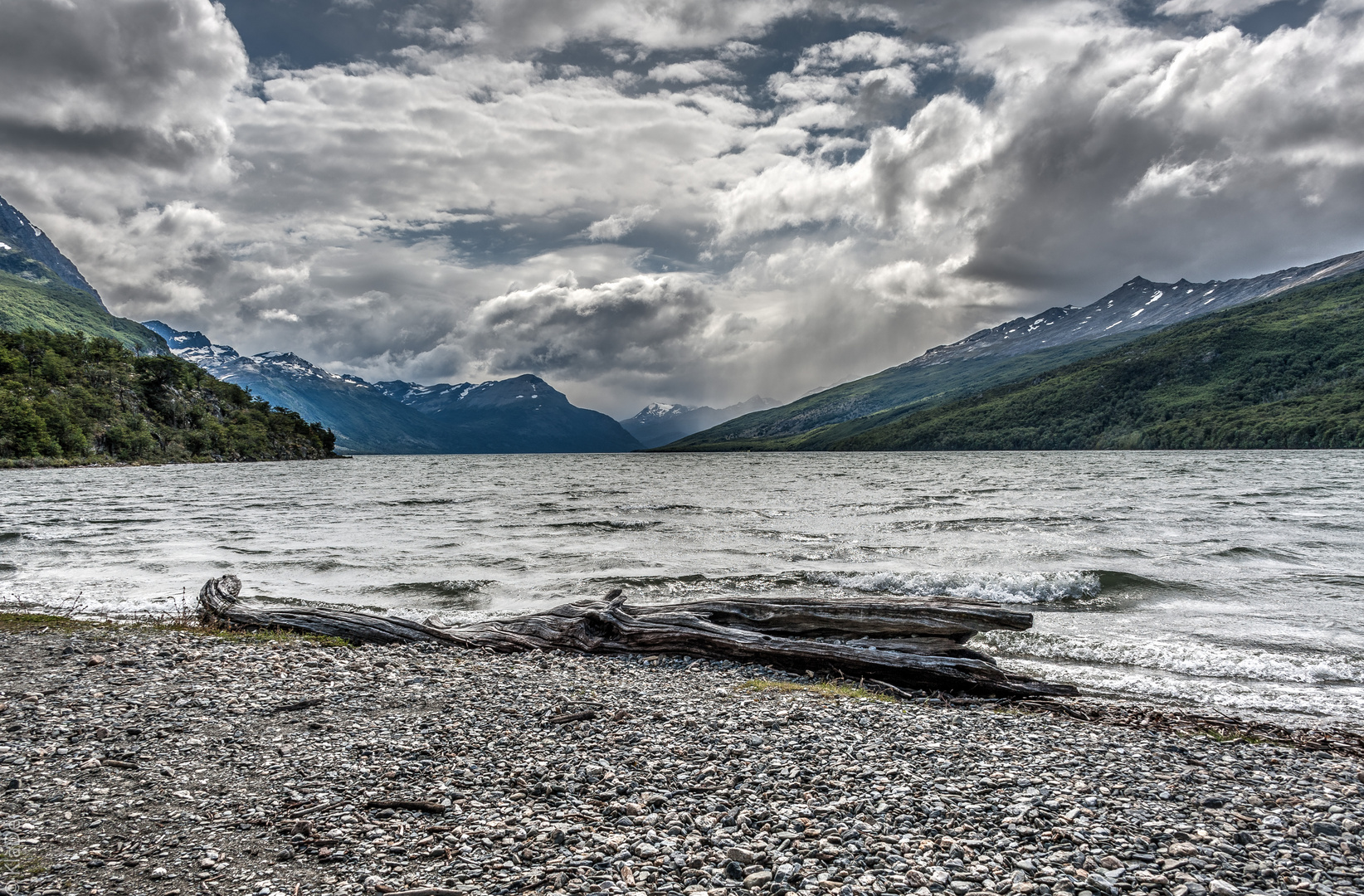 Tierra del Fuego - Bahia Lapatia - Lago Roca