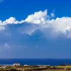 Tierra, mar y nubes