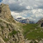 Tierser -Alpl mit dem Piz Boe im Hintergrund (3125m)