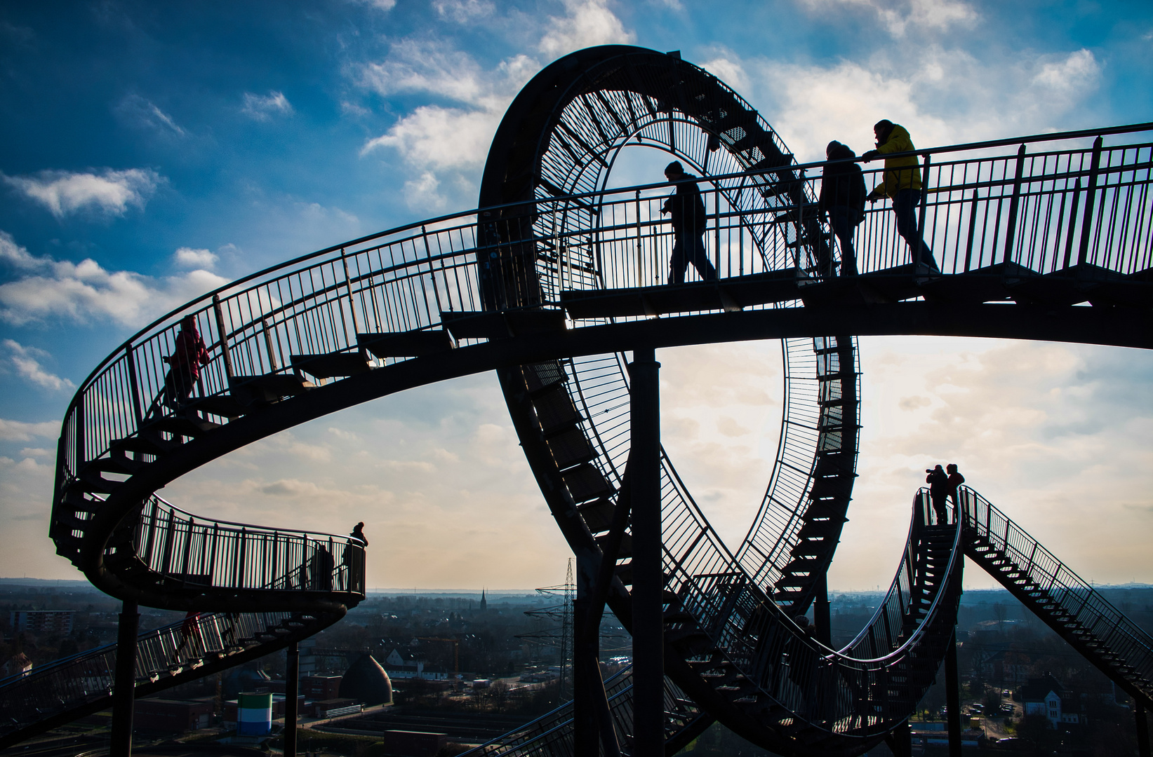 Tiger and Turtle - im Gegenlicht