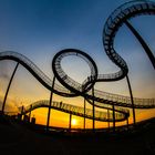 Tiger & Turtle I: Sonnenuntergang am Magic Mountain Duisburg