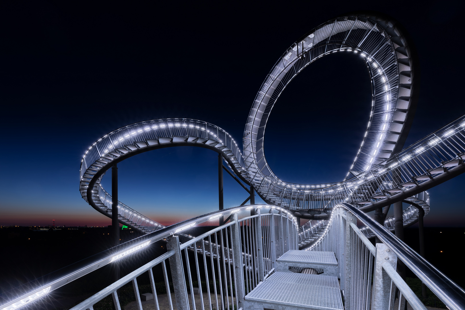 Tiger & Turtle – Jump!