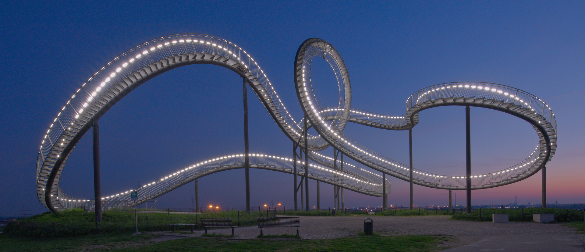 Tiger & Turtle Landmarke 2