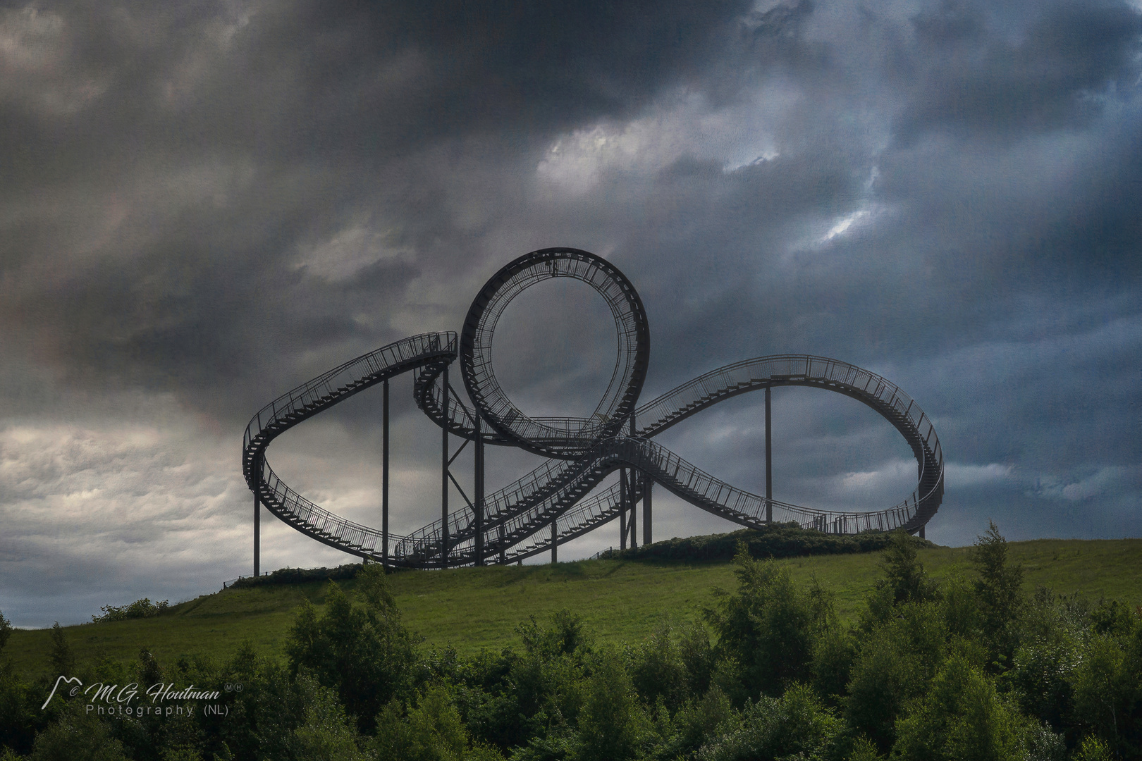 Tiger & Turtle - Magic Mountain