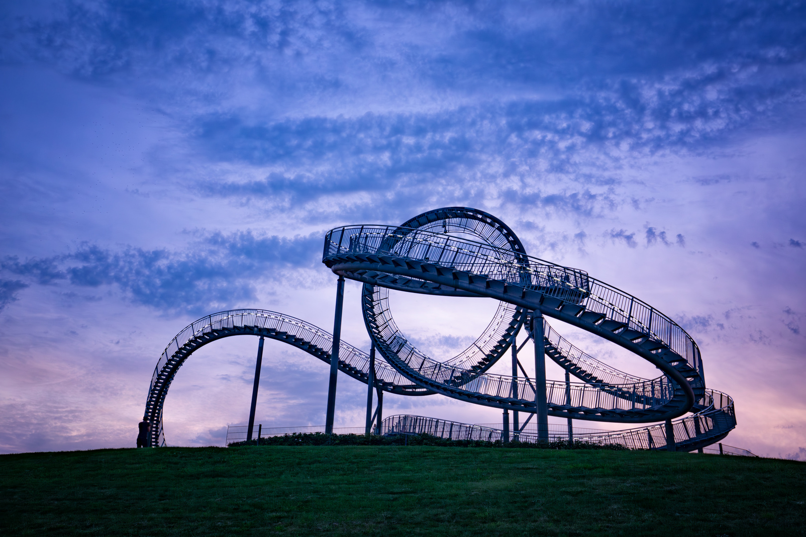 Tiger&Turtle in der Dämmerung