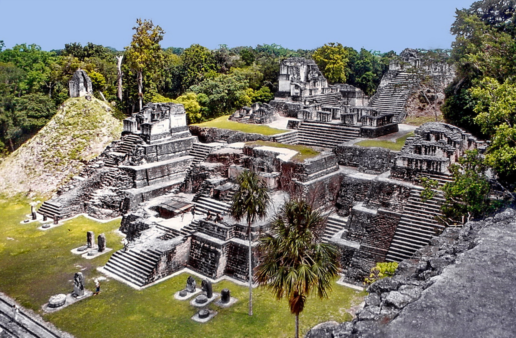 Tikal Maya Pyramiden