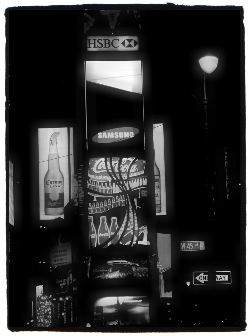 Time Sqare B/W