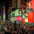 times square 10:21 pm