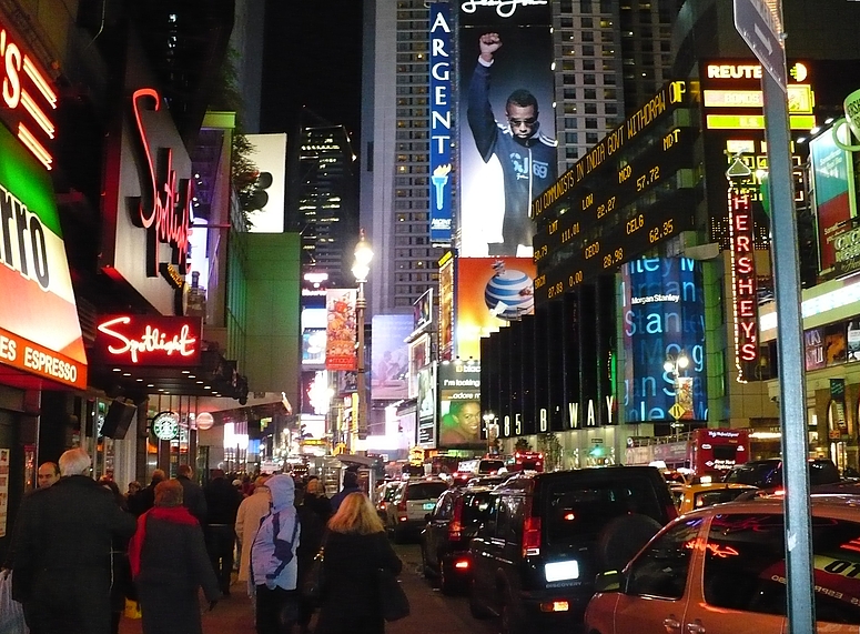 Times Square bei Nacht