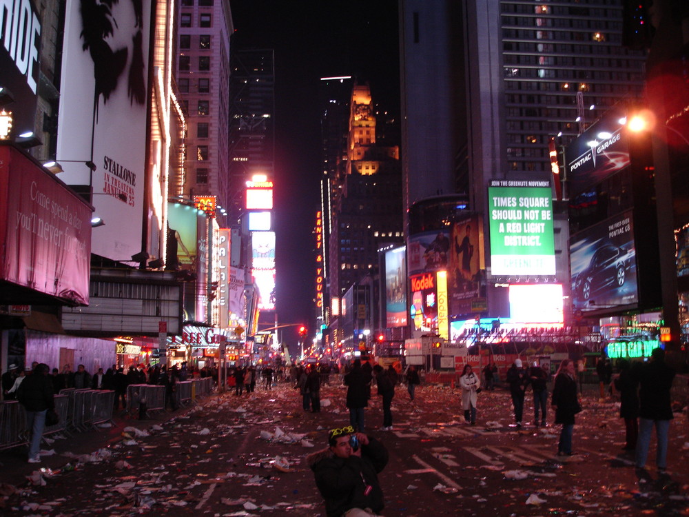 Times Square mess after "Silvester"