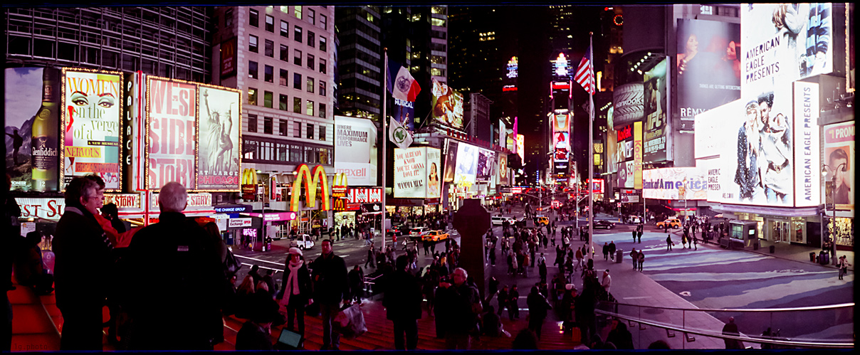 Times Square - Multimedia