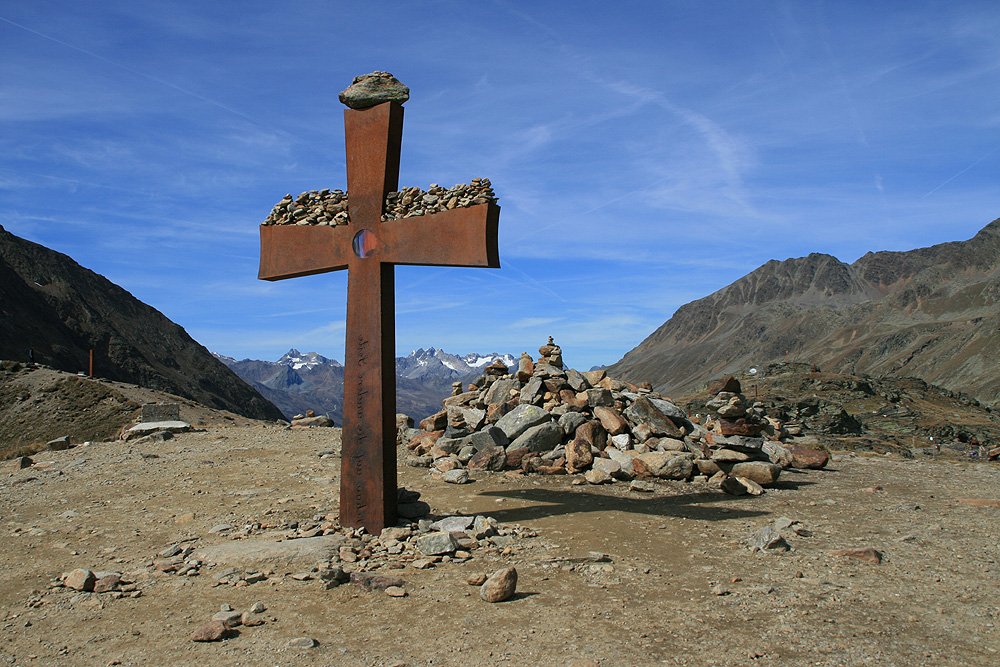 Timmelsjoch 1 - das Kreuz im Gebirge