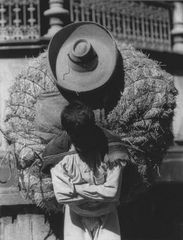 Tina Modotti, Campesino with hay, ca.1927-29