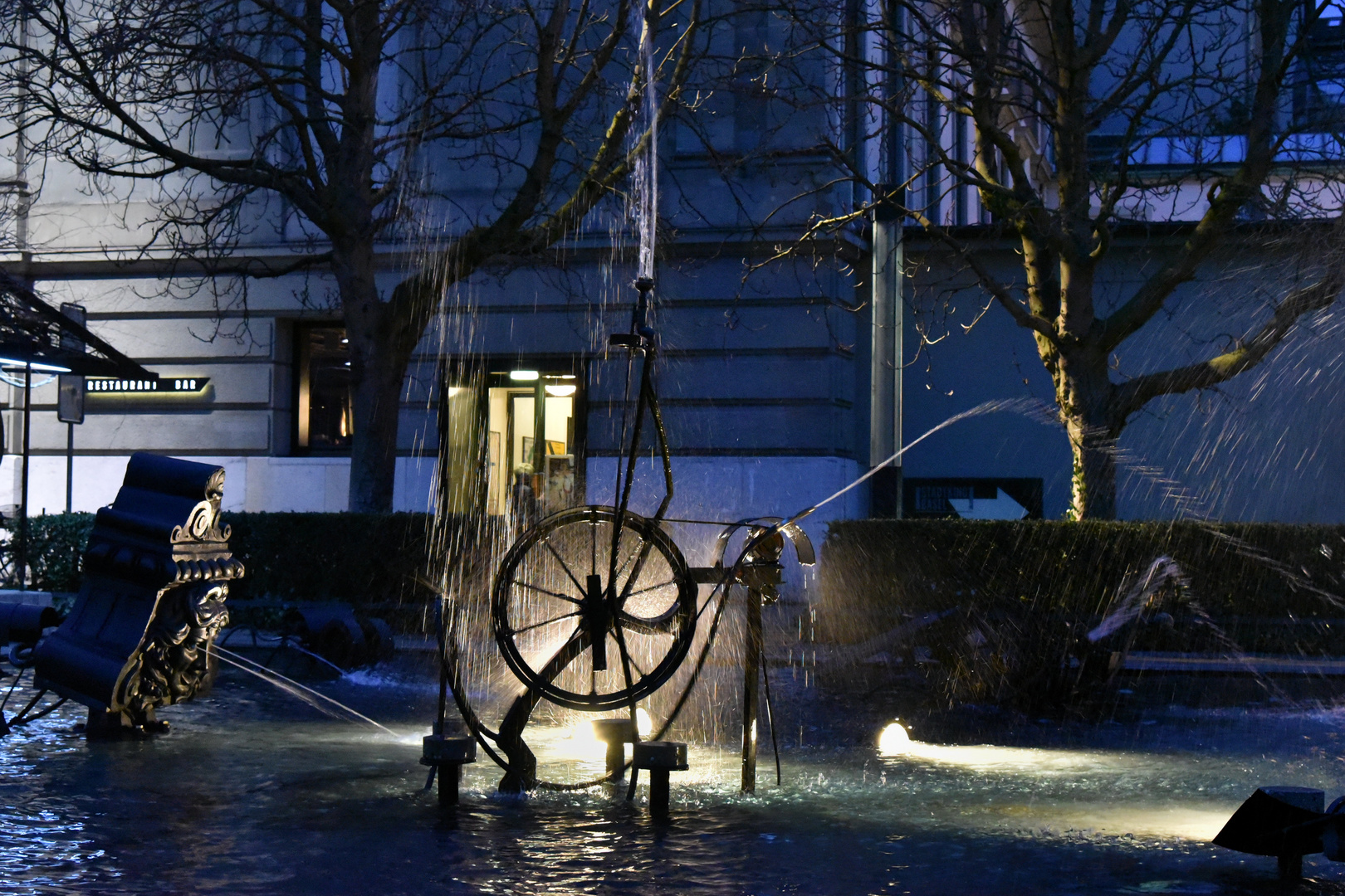 Tinguely-Brunnen 01