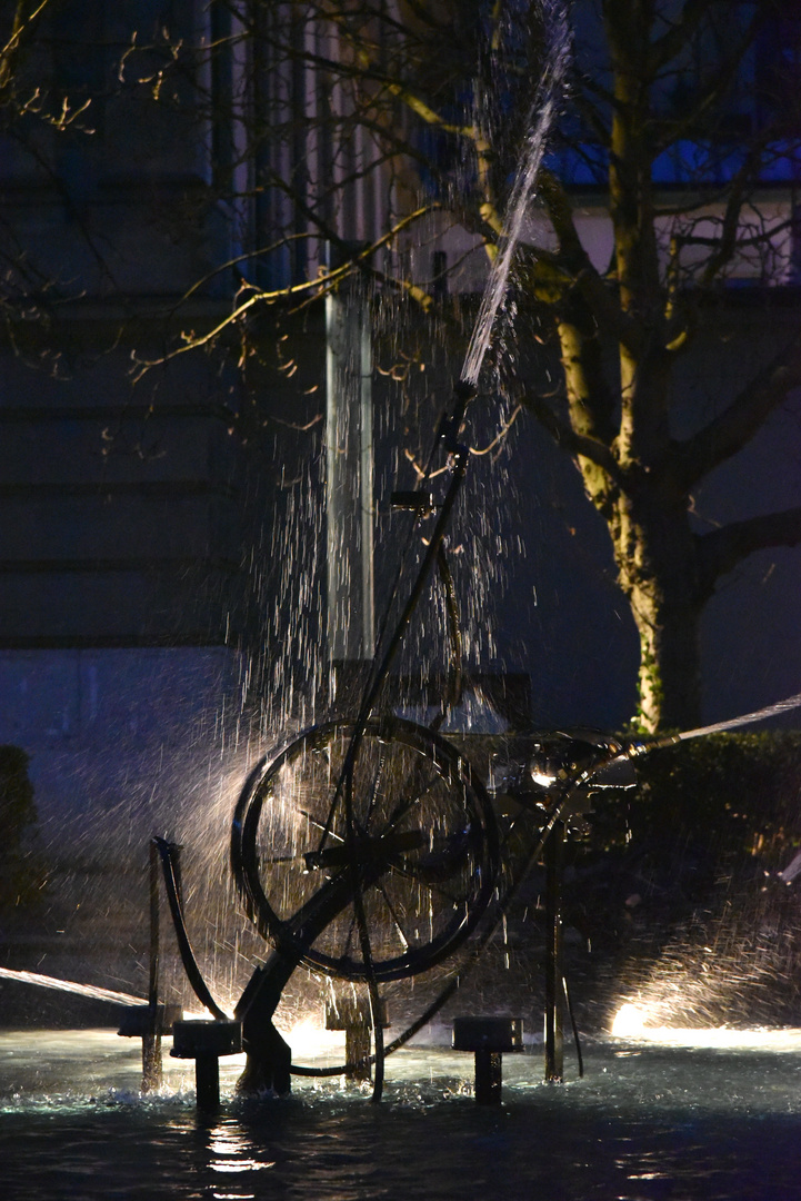 Tinguely-Brunnen 02