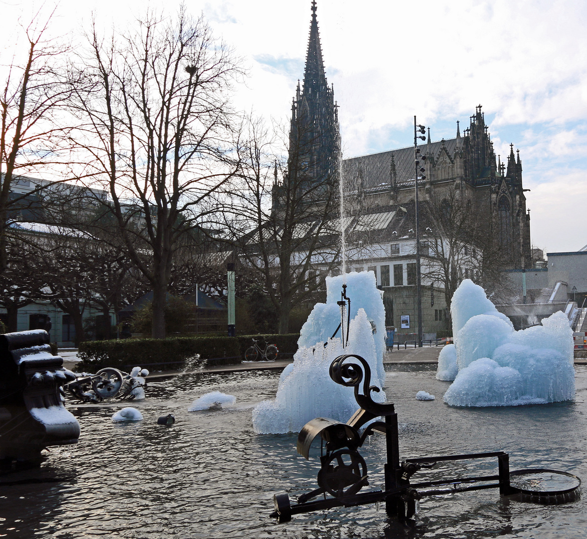 Tinguely Brunnen 5