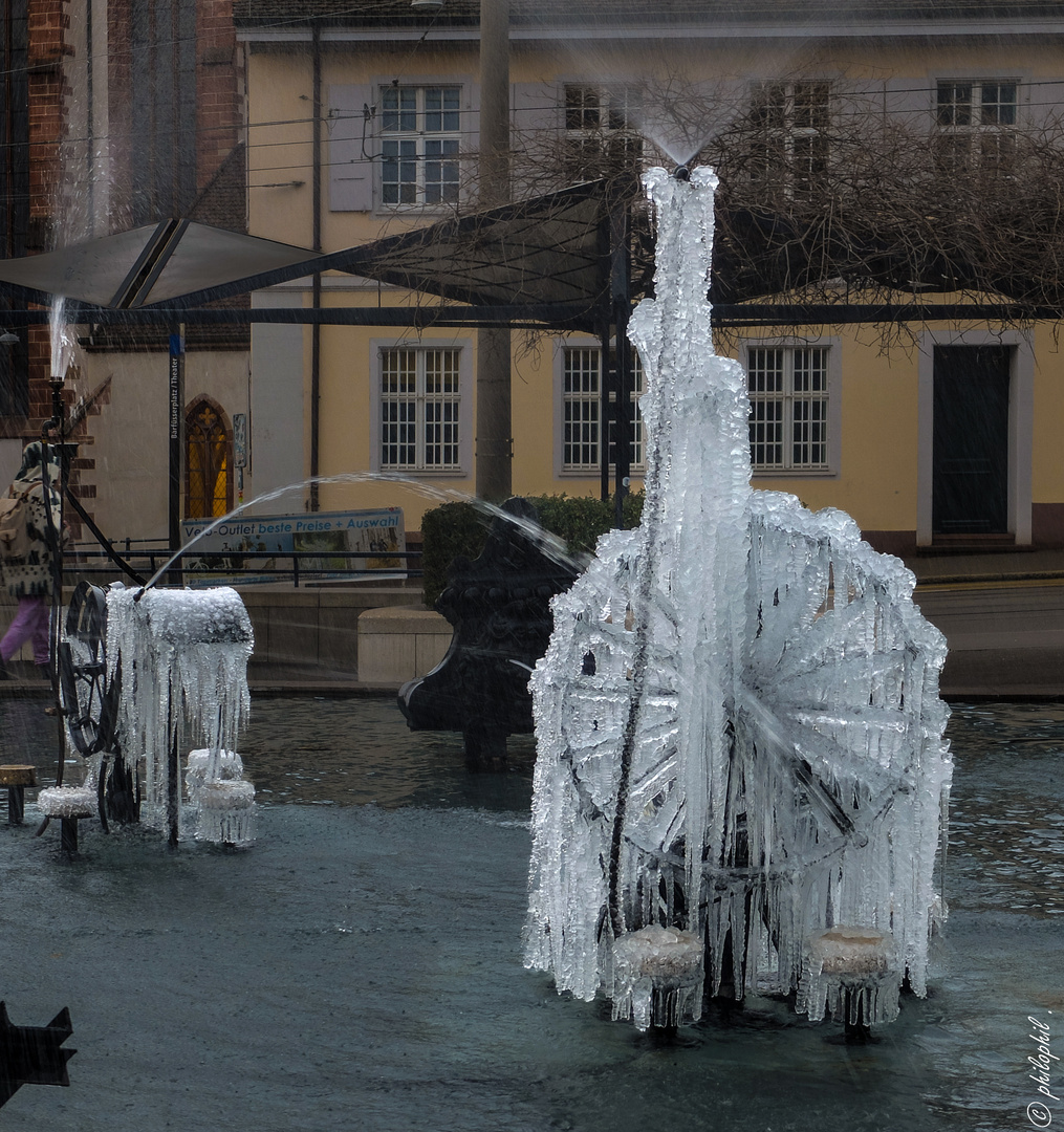 Tinguely frozen