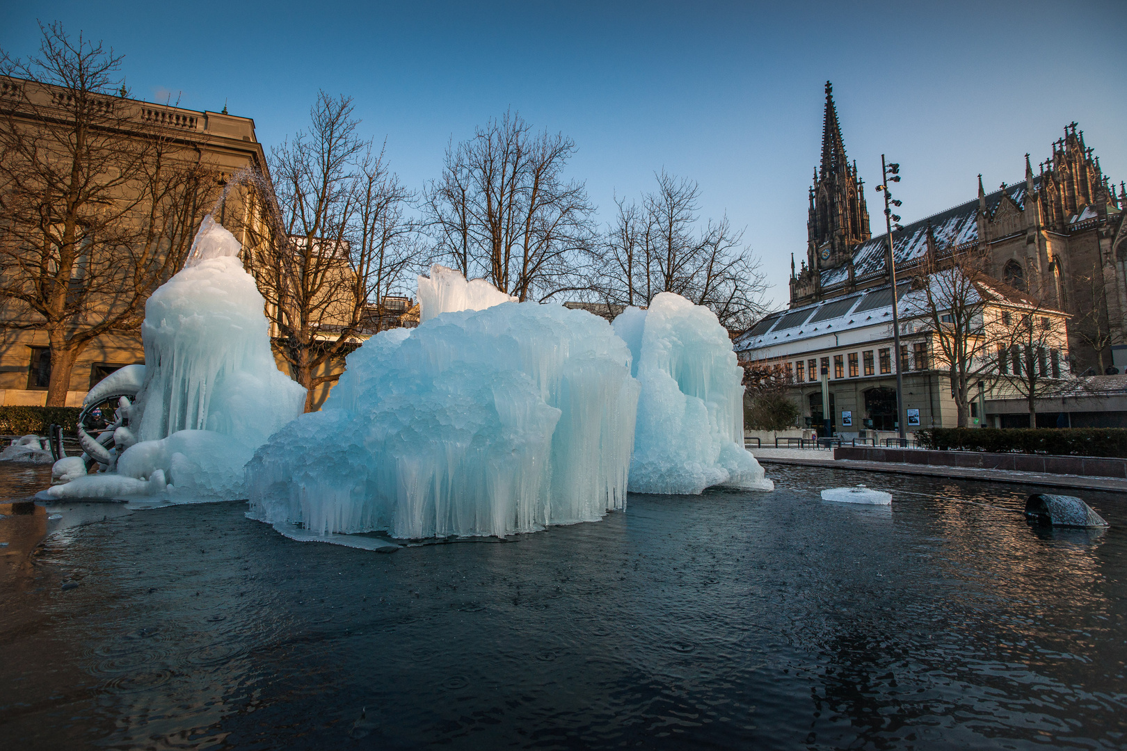 Tinguelybrunnen, Basel