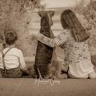 Tinkerbell the dog, Leopold und Lilly the kids