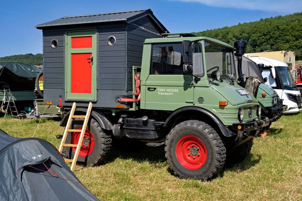TINY HOUSE TRANSPORT