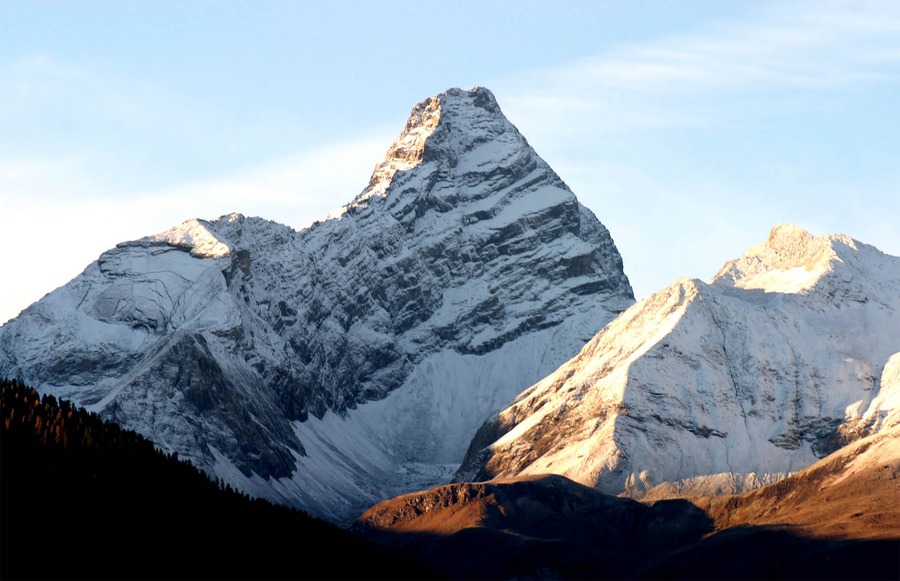 Tinzenhorn im Sonnenaufgang im Herbst