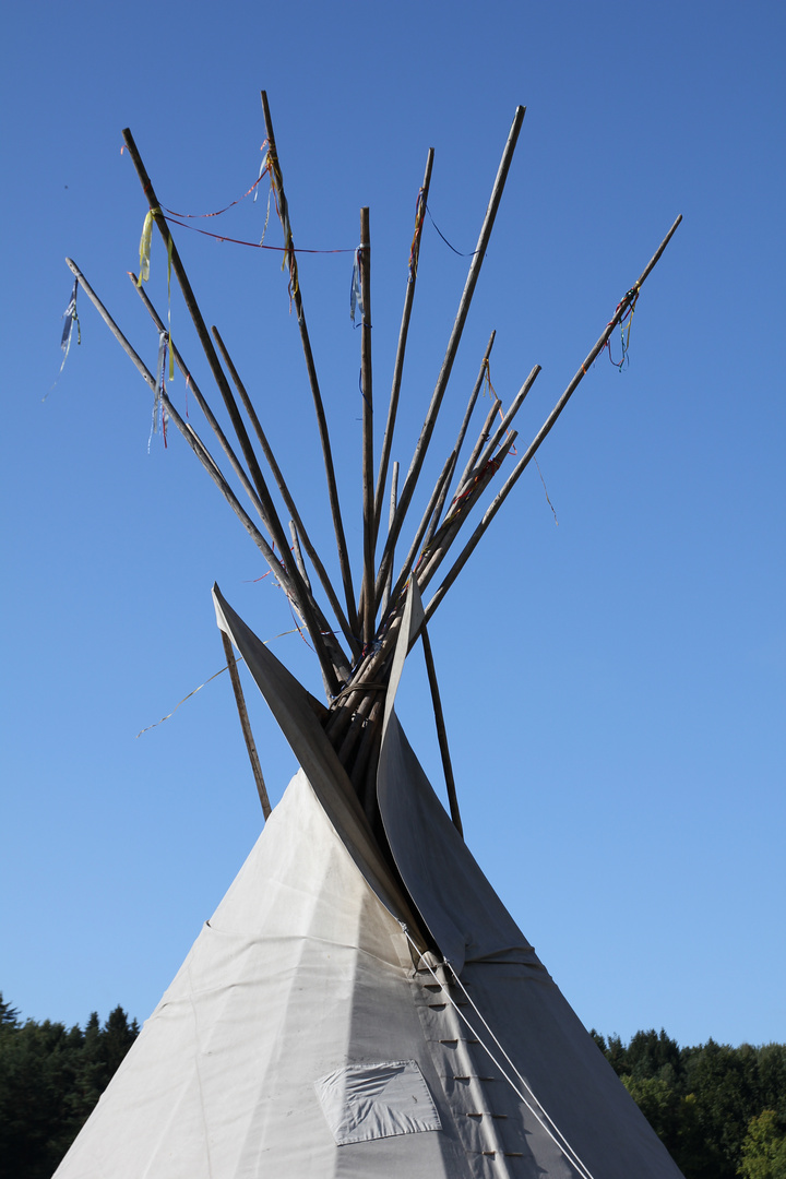 Tipi im Sonnenlicht