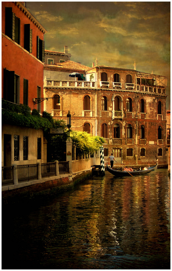 tipico canale veneziano