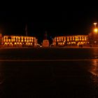 Tirana bei Nacht