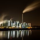 Tiranel Kraftwerk am DHK bei Nacht
