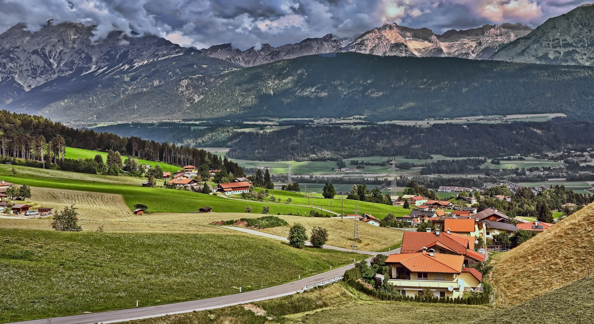 TIROL - Blick vom Kolsassberg – gegenüber das Karwendel