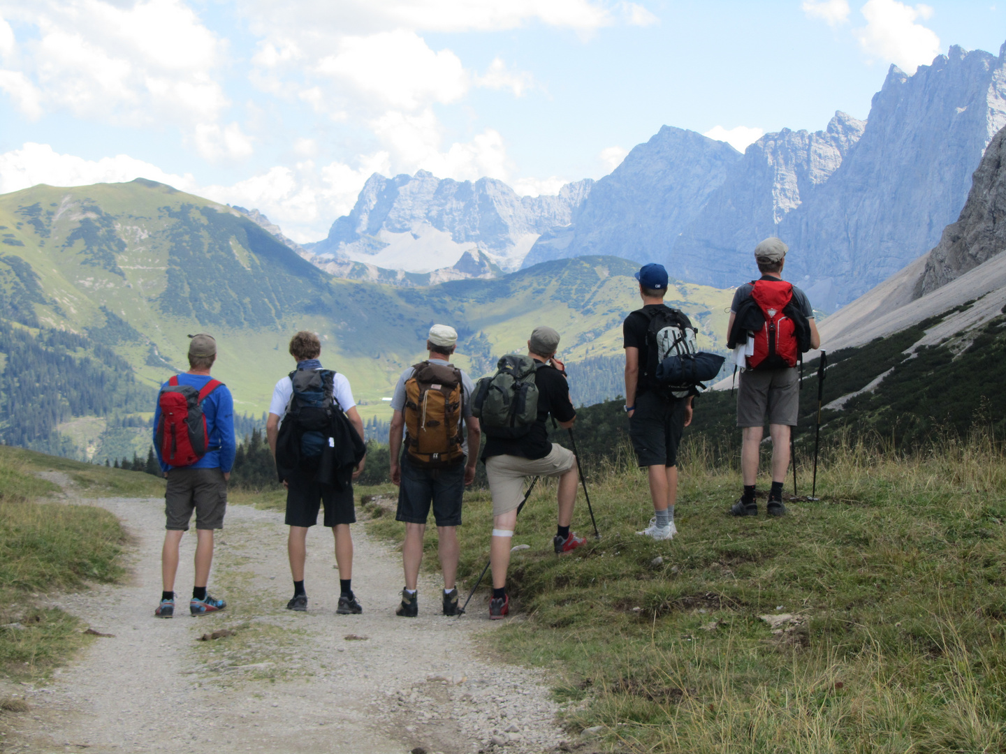 tirol isch lei oans, isch a landl a kloans, isch a schians, isch a feins und des landl isch meins