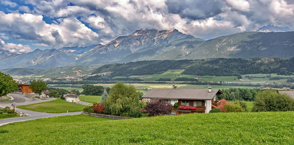 TIROL Kolsass   - Blick auf den Hundskopf -