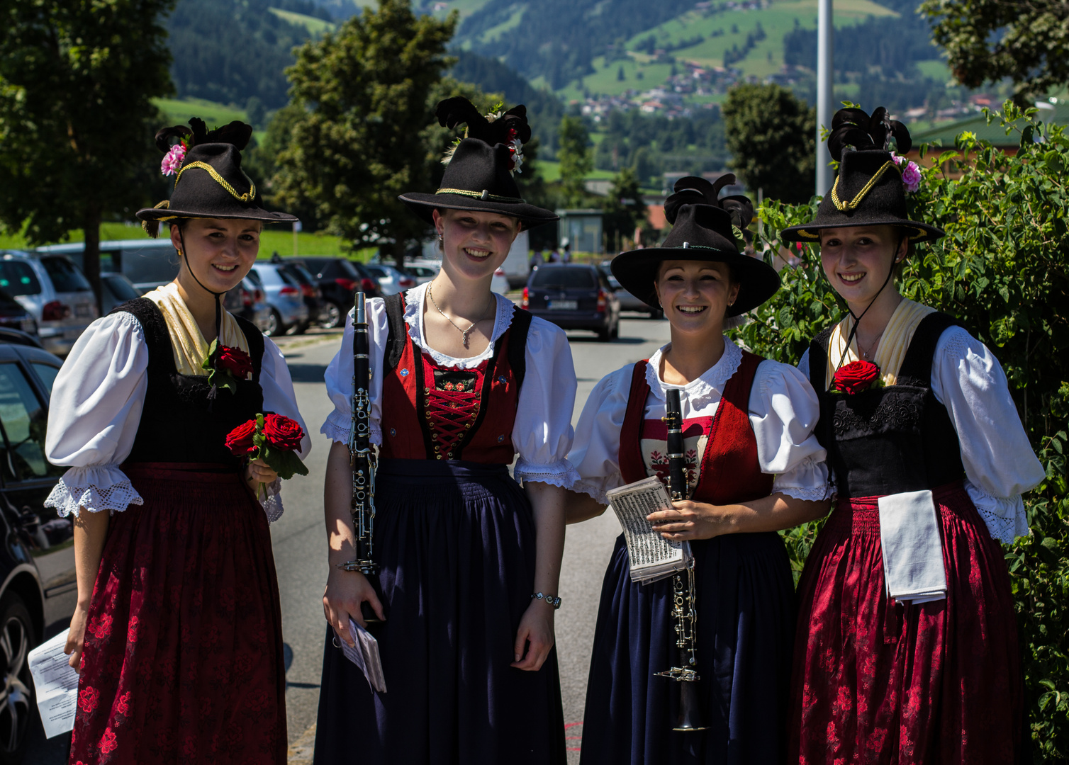Tirolerinnen als Model