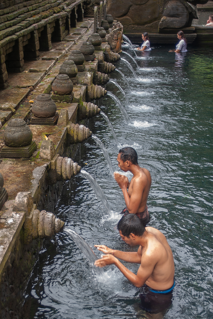 Tirta Empul almost deserted