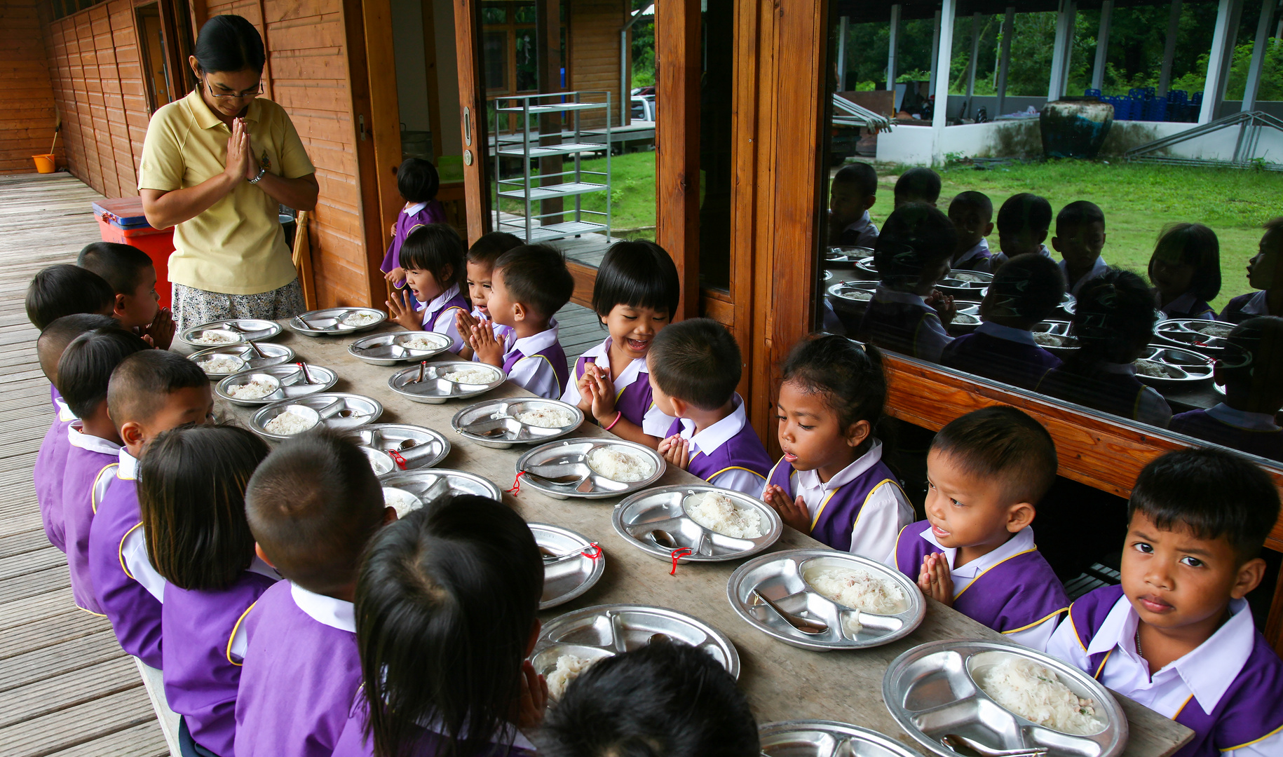 Tischgebet in Thailand