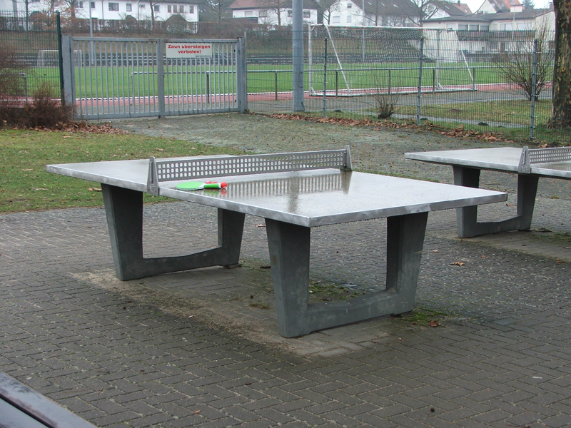Tischtennisplatte outdoor aus Beton in Aschaffenburg Foto & Bild