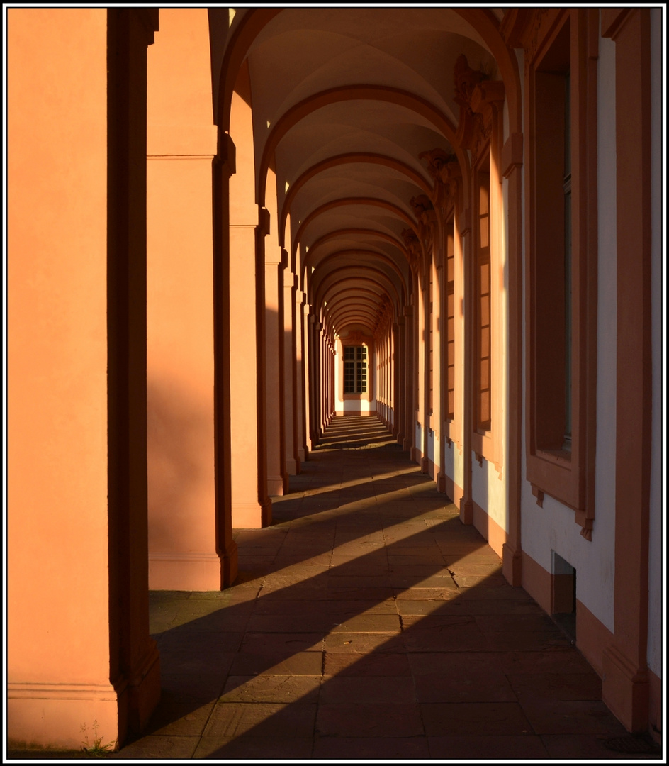 Titelblatt 2015 - Schloss Rastatt Säulen