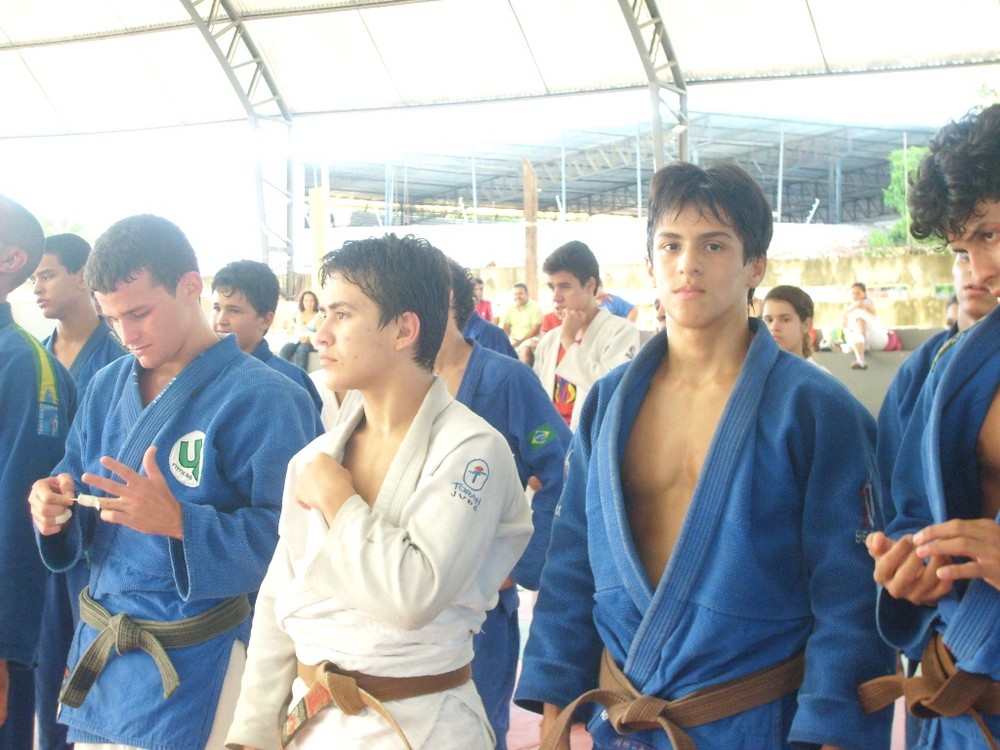 Tito Tácio Sousa, judoca alagoano em treinamento no Colégio Intensivo