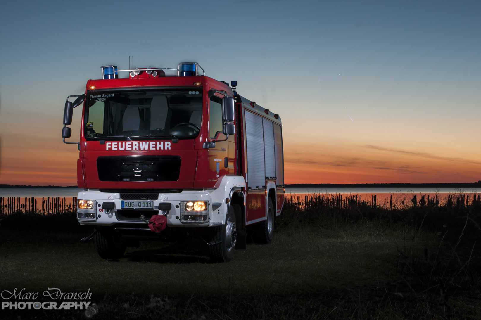 TLF 4000 im Sonnenuntergang