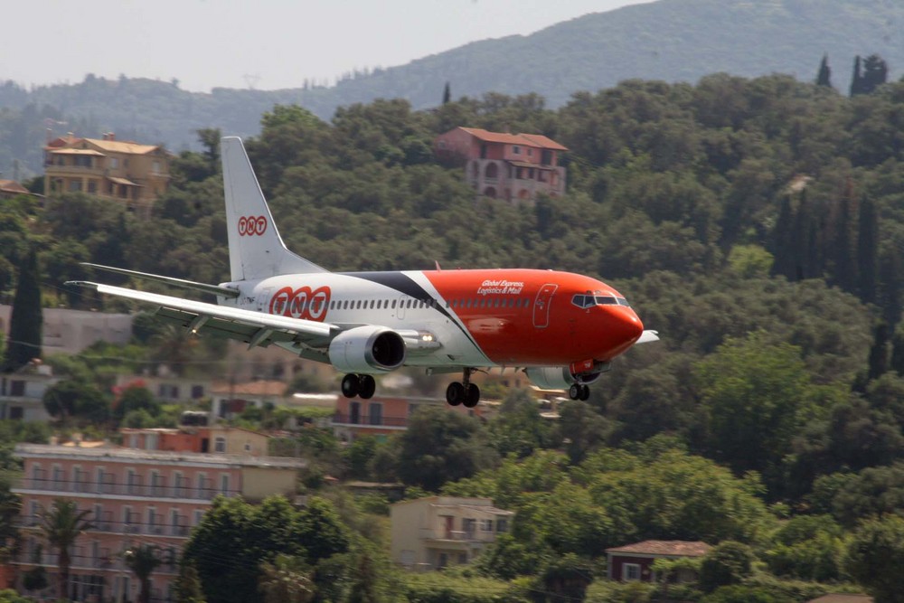 TNT-Charter im Landeanflug auf Korfu